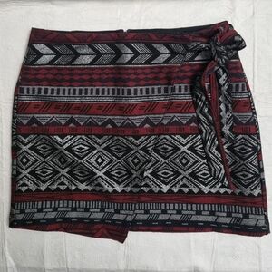 Women Girl EXPRESS Metallic Mini Skirt Sz 10 Black Red Silver Knot Tie